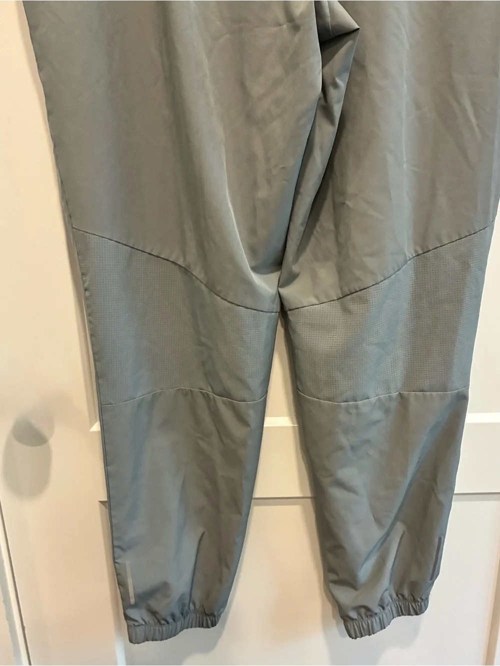GAP Men's Light Gray Elastic Waist Jogger Pants